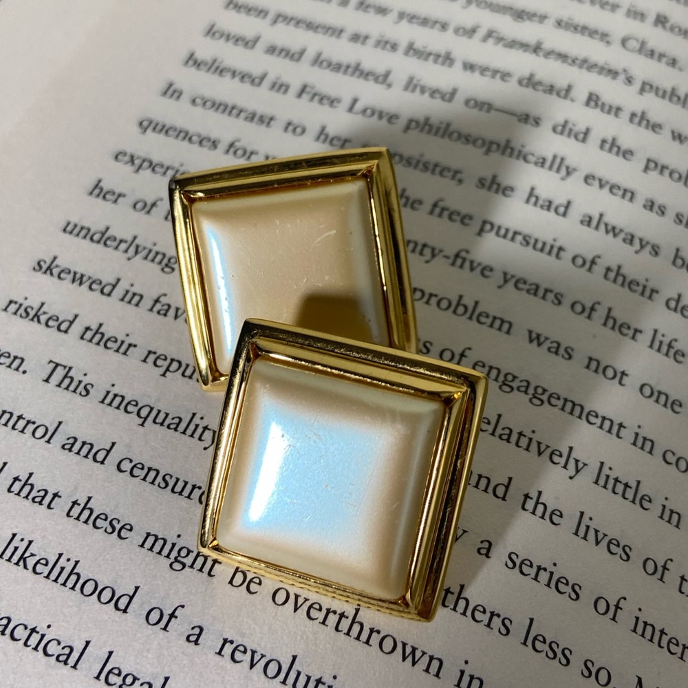3 for $30 ELEGANT Vintage ivory and gold square earrings